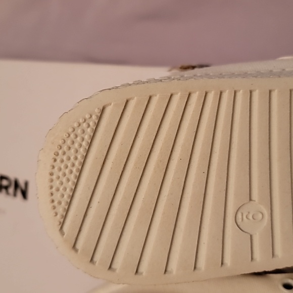 Tretorn Women's White Nylite Canvas Sneakers~ sold on Tuckernuck - Picture 8 of 9